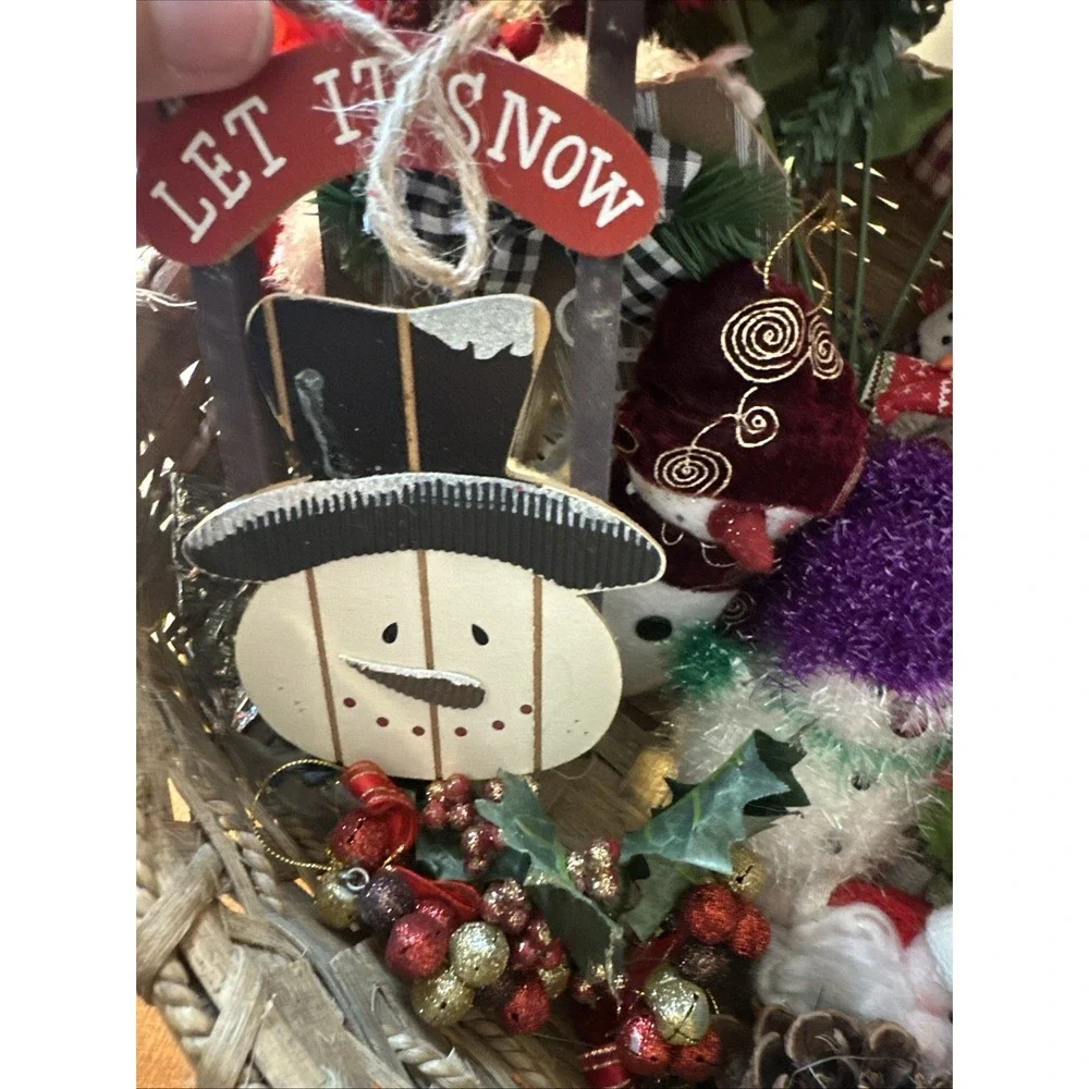 Christmas Craft Accents, Picks, Ornaments, Bells, Pine Cones For Crafts And Deco